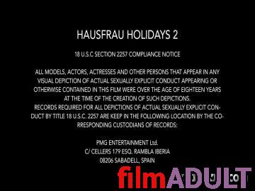 Два парня и три девушки в групповой оргии - фото 12