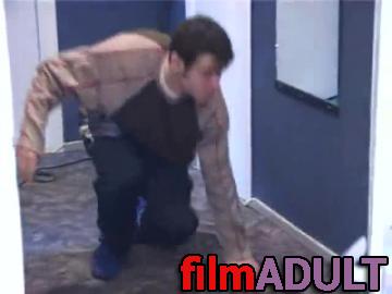 Мама стала шлюхой для сына и его друзей - фото 4