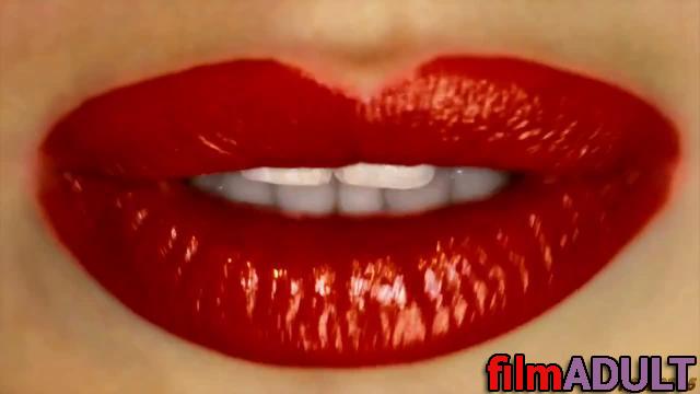 Студент трахнул зрелую учительницу в аудитории - фото 12