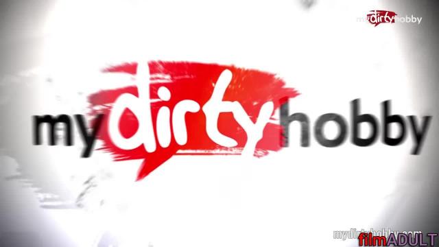 Блондинку и брюнетку трахают как последних шлюх - фото 12