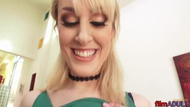 Трахнул служанку шлюшку - фото 1