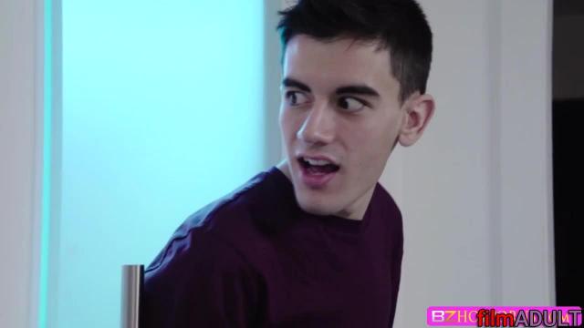 Инцест с мамой в душе - фото 3