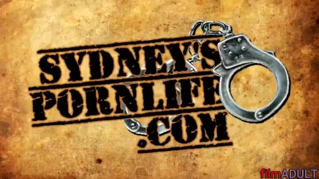 Шлюху с большими дойками трахнули большим членом - фото 12