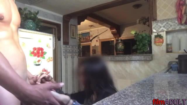 СЕКС С СЕСТРОЙ на кухне - фото 12