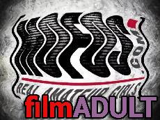 Брат подглядывает за сестрой в ванной, а потом трахает ее - фото 12