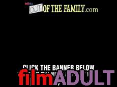 Папа трахает дочь и ее подругу - фото 12