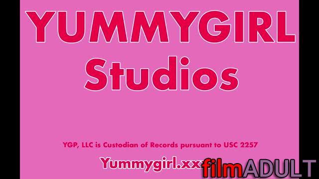 Мама никогда не отказывается от возможности пососать член сына - фото 12