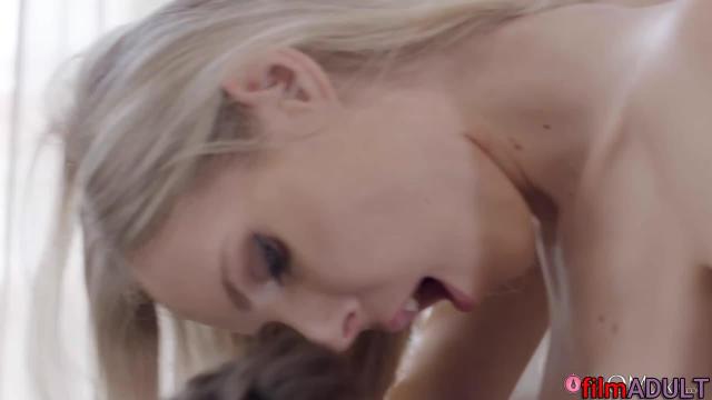 Неверная жена принимает в гостях любовника - фото 4