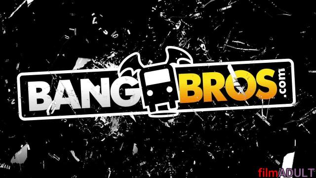 Приехали на отдых и решили сразу потрахаться - фото 12