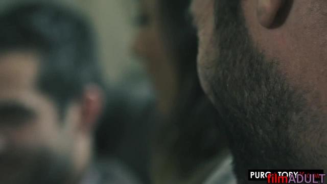 Жена сделала минет мужу и его другу - фото 3