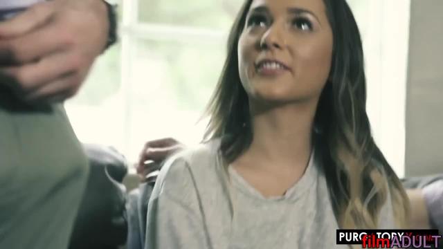 Жена сделала минет мужу и его другу - фото 6