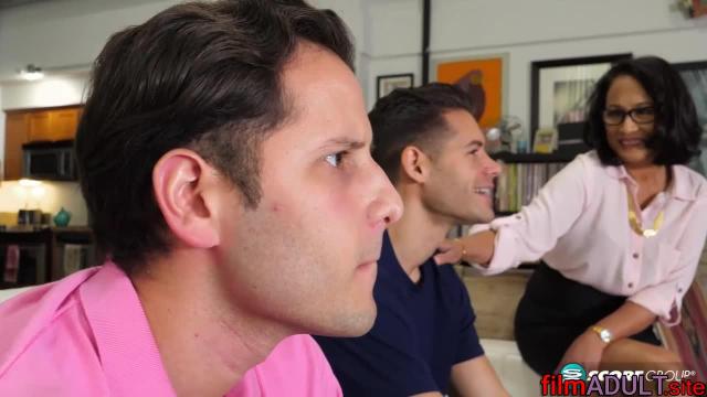 Сын трахнул застрявшую маму