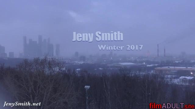 Разделась на улице. Публичный секс - фото 2