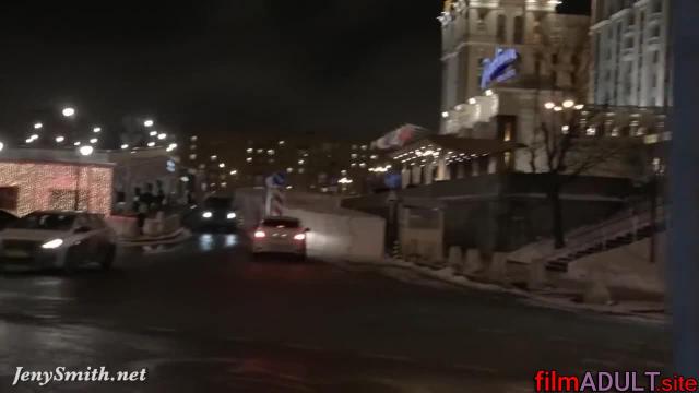 Разделась на улице. Публичный секс - фото 4