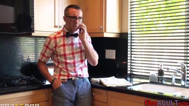 Ботаник трахнул мамку - фото 1