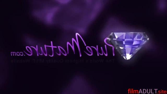 Зрелую Лизу Энн как следует потрахали - фото 12