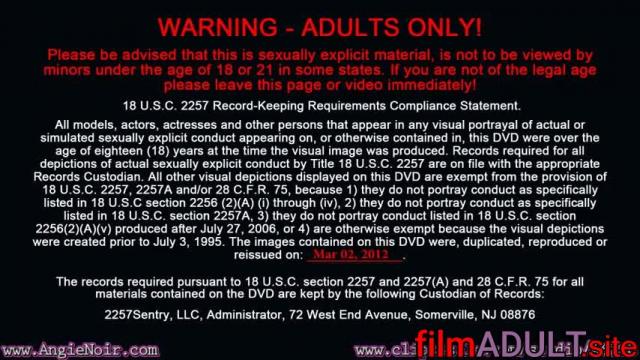 Мама сосет сыну (украденное видео) - фото 12