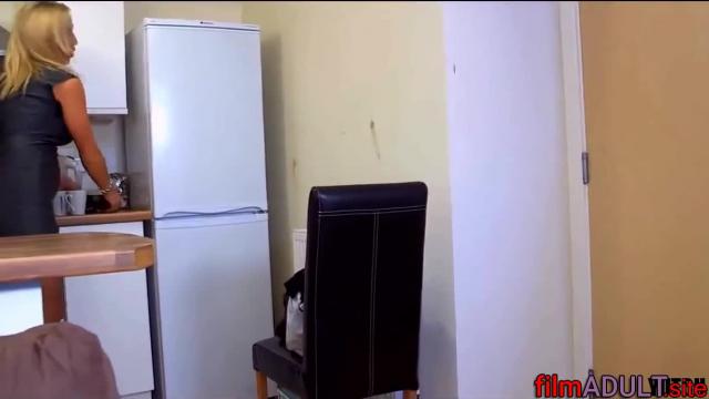 Мамка переспала со строителем потому что у нее недотрах - фото 1