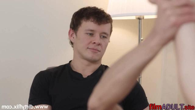 Жена думает, что ее трахает муж - фото 7