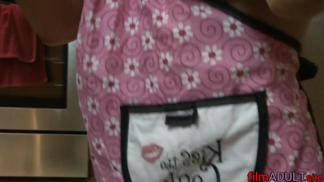 Инцест семья. Сын сделал из мамы шлюху - фото 12