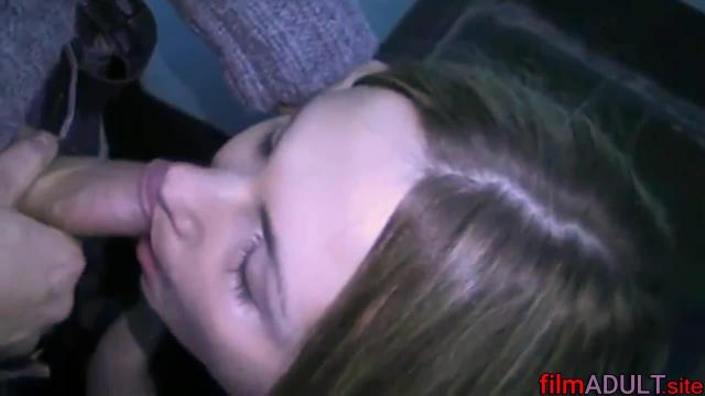 Шлюха рассказывает другу как она любит сосать члены. пока ее парень не знает - фото 10