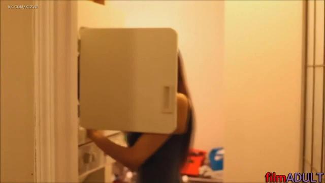 Инцест с переводом. Брат нюхает трусы сестры, а она с ним жестко потом трахается - фото 1