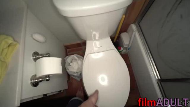 Неожиданно мама порадовала сынка сексом - фото 1