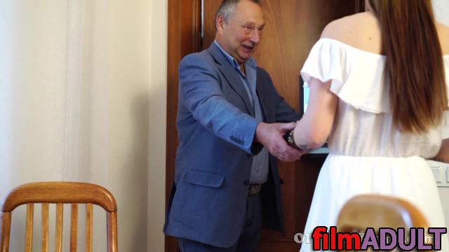 Крутое русское порно. Старый препод трахнул молодую девушку