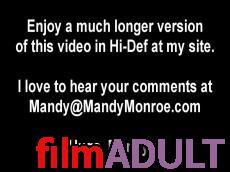 Нигер трахает замужную бабу на кровати толстым членом - фото 12